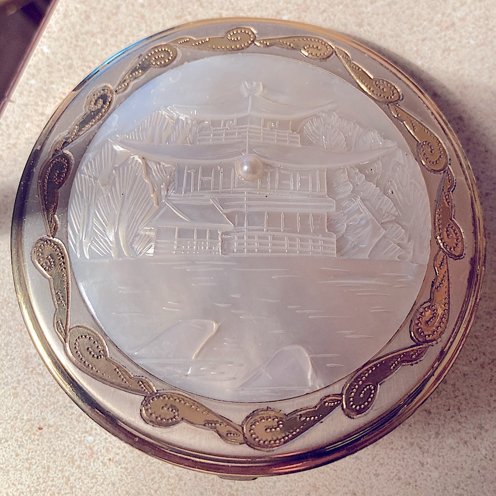 Mother of pearl compact